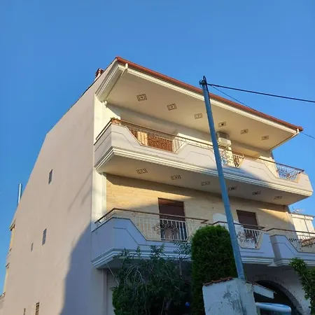 House In The Center *