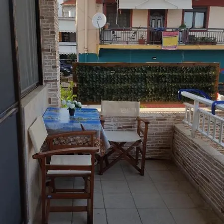 House In The Center Apartment *